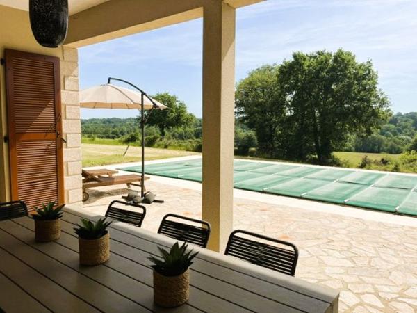 Villa 3 chambres sur un grand parc avec vue, endroit calme Vayres