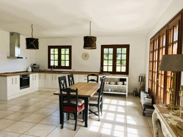 Villa 3 chambres sur un grand parc avec vue, endroit calme Vayres