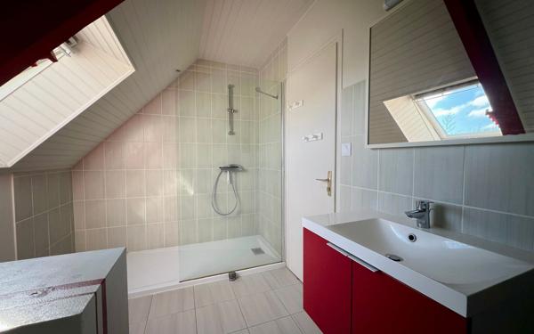 Maison à vendre    6 pièces •  Plescop