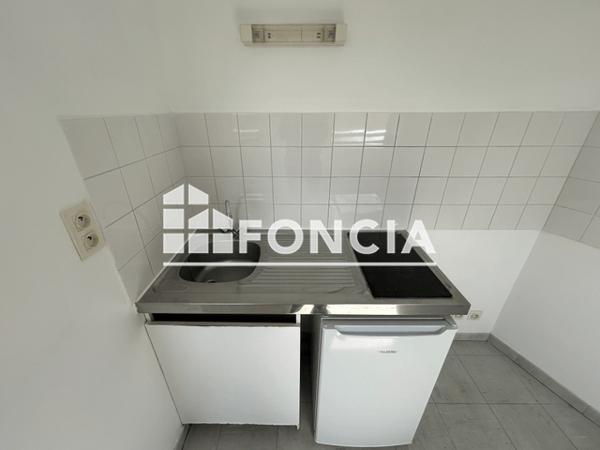 Location Studio 21.85 m² - 76-78 RUE DE MONTBERNAGE Poitiers 86000