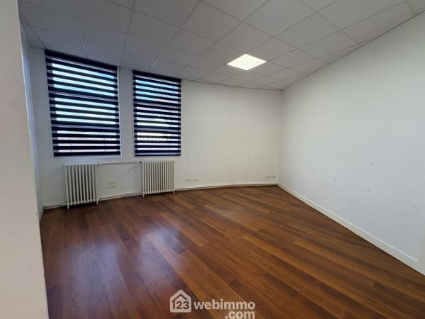 Bureaux 270 m² à Barentin 76360