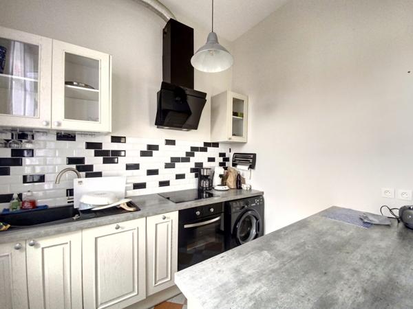 LA TESTE DE BUCH entre le centre ville et le Port ! Appartement T2 de 39 m2 !