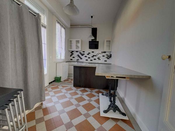 LA TESTE DE BUCH entre le centre ville et le Port ! Appartement T2 de 39 m2 !