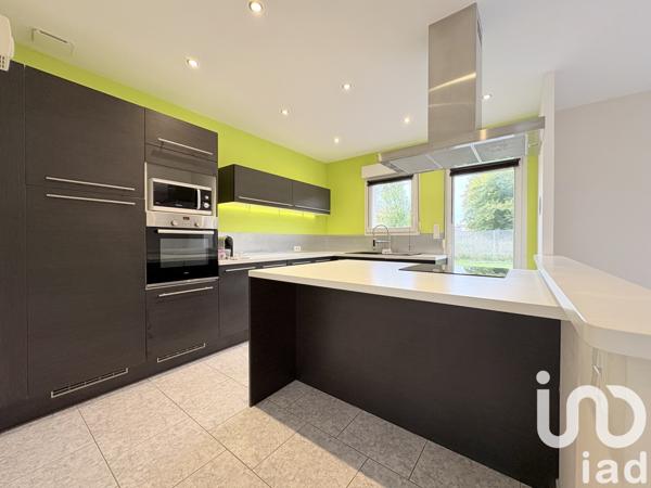 Maison à vendre 6 pièces 112 m² Sainte-Marie-aux-Chênes