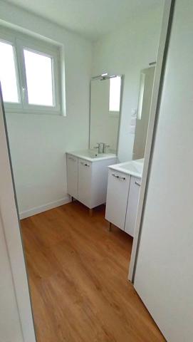 Location                                                      Appartement
                        
                     1 pièces                      11 m2                     à Angers
