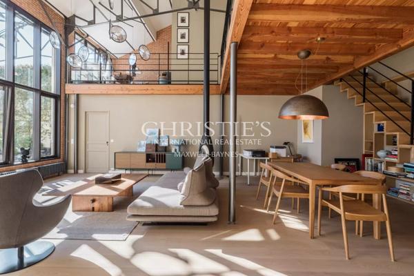 Exceptionnel loft contemporain, lumineux et ouvert sur une magnifique terrasse, au cœur de Bordeaux Bastide.
