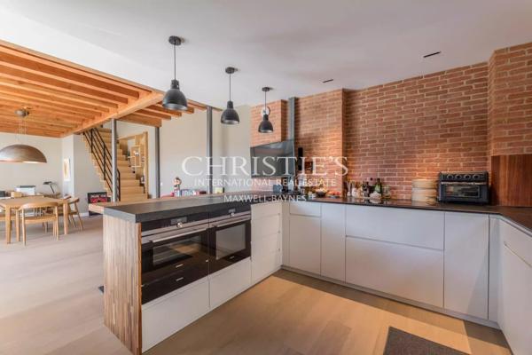Exceptionnel loft contemporain, lumineux et ouvert sur une magnifique terrasse, au cœur de Bordeaux Bastide.