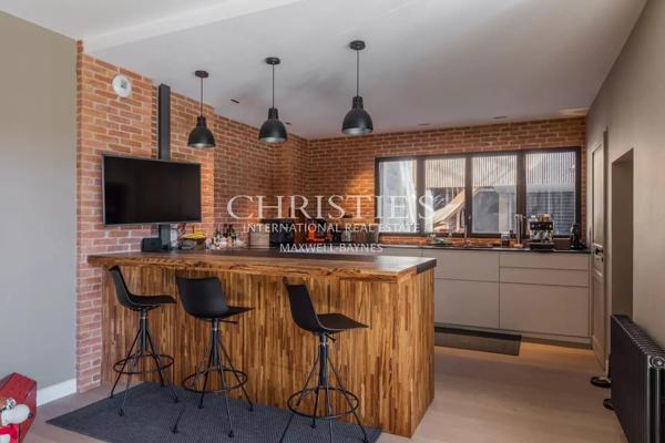 Exceptionnel loft contemporain, lumineux et ouvert sur une magnifique terrasse, au cœur de Bordeaux Bastide.