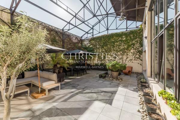 Exceptionnel loft contemporain, lumineux et ouvert sur une magnifique terrasse, au cœur de Bordeaux Bastide.
