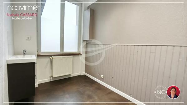 A VENDRE LOCAL COMMERCIALE 65 m2 + 50 m2 de réserve en plein