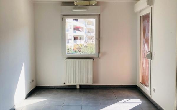 Appartement à vendre    1 pièce •  Manosque