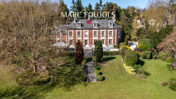 Chantilly Chateau 2 Hectares