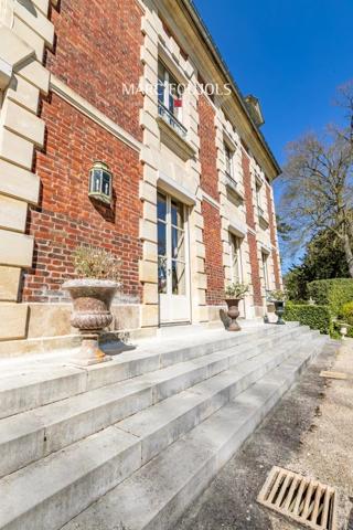 Chantilly Chateau 2 Hectares