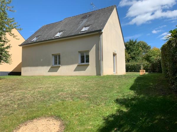 Maison
                                                                                                                                                                                                                                                                                                                        6 pièce(s)                                                                                                                                                                                                          4 chambre(s)                                                                                                                                                                                                          103  m²