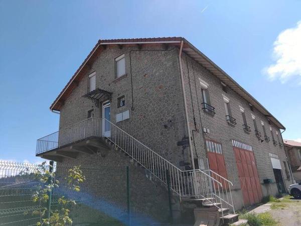 Appartement 3 pièces                                        - 42380 Luriecq Réf : 13392