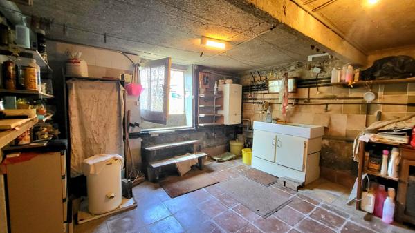 70m² - 3ch -Jardin 214m² - garage double - Cave 24m²