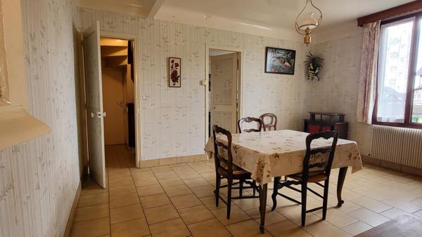 70m² - 3ch -Jardin 214m² - garage double - Cave 24m²