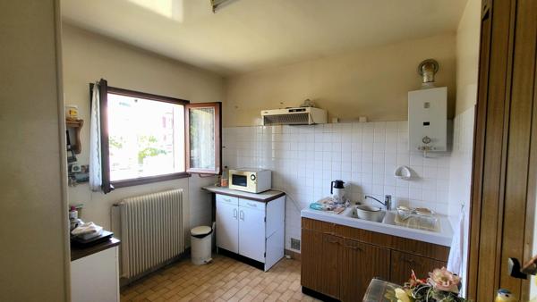 70m² - 3ch -Jardin 214m² - garage double - Cave 24m²