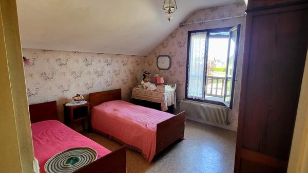 70m² - 3ch -Jardin 214m² - garage double - Cave 24m²