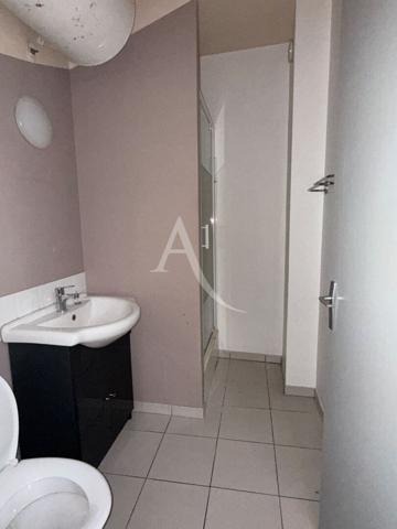 Studio centre ville de SAINTES, 20 m2.