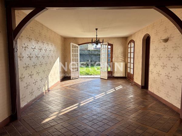 VIHIERS ? Maison de plain-pied avec 1 000 m² de terrain, 3 chambres - D6011