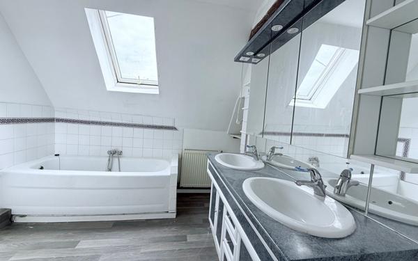 Maison à vendre    5 pièces •  Guise