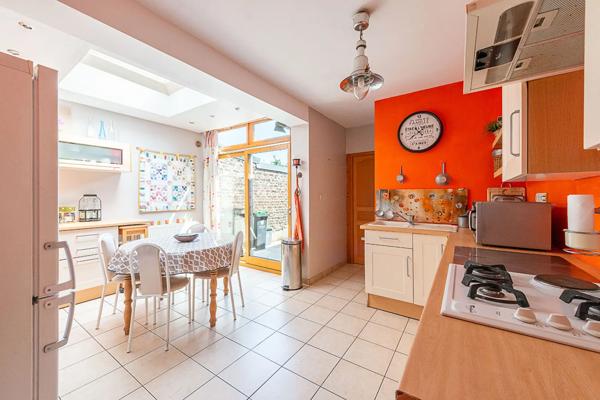 Maison à vendre 8 pièces 149.54m² Saint-Amand-les-Eaux (59230)