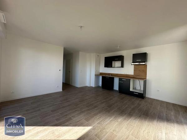 Appartement à louer 3 pièces 63.79m² Luisant (28600)