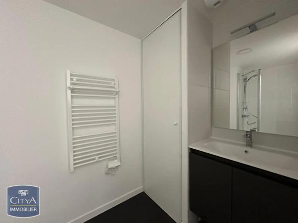 Appartement à louer 3 pièces 63.79m² Luisant (28600)