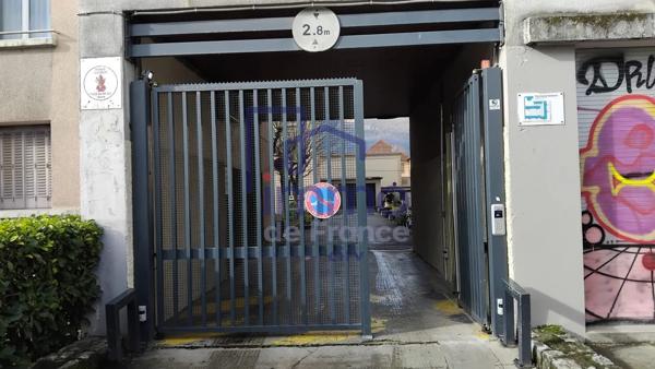 Parking / Box à vendre à Grenoble (38100)