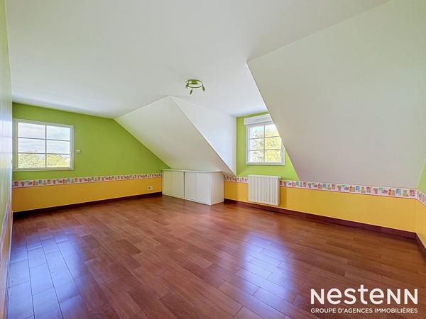 Maison vie de plain pied, 4 chambres, 3 garages - Andard