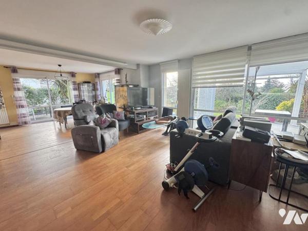 Maison familiale de 192 m² avec beau jardin à Savenay