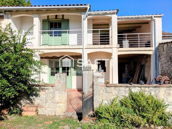 Maison de caractère en pierre avec terrasse et jardin
