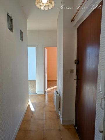 CHAUMES-EN-BRIE – CENTRE-BOURG – UN APPARTEMENT  58 m² LUMINEUX À RÉINVENTER !