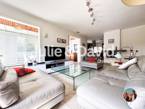 Maison
         7 pièces
        - 200 m² Bien prestige 750 000 € *
