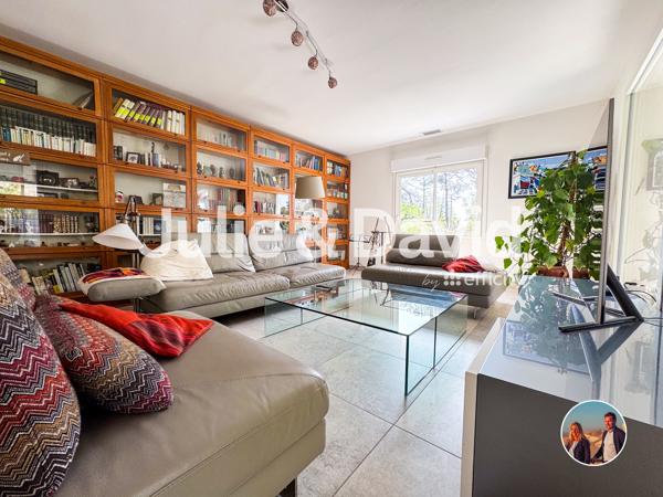 Maison
         7 pièces
        - 200 m² Bien prestige 750 000 € *