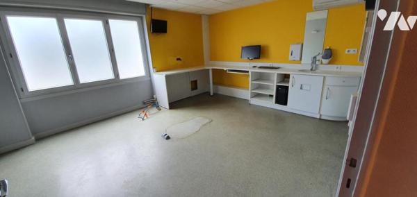 Local professionnel à usage de bureaux