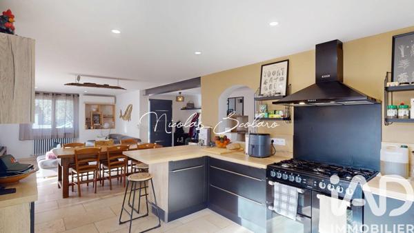 Maison à vendre 6 pièces 145 m² Entraigues-sur-la-Sorgue