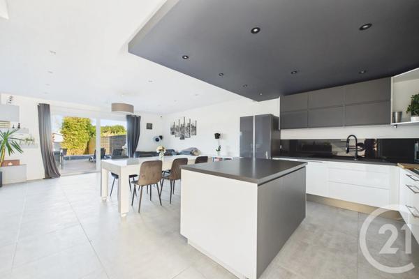 Maison à vendre  4 pièces - 118,62 m 2   EYSINES  - 33