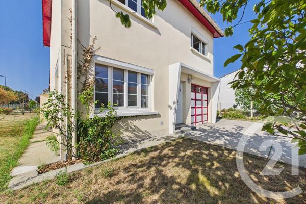 Maison à vendre  4 pièces - 118,62 m 2   EYSINES  - 33