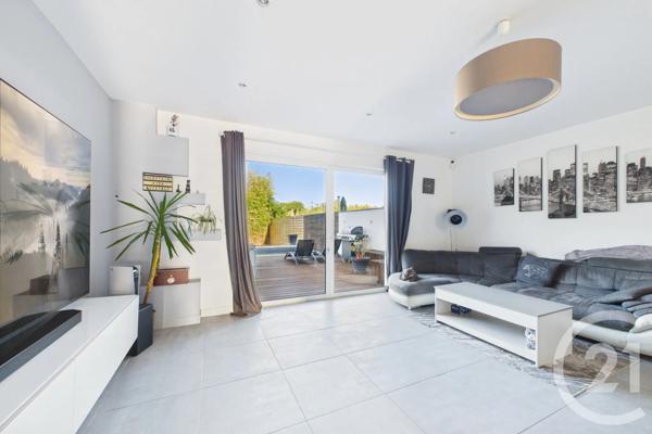 Maison à vendre  4 pièces - 118,62 m 2   EYSINES  - 33
