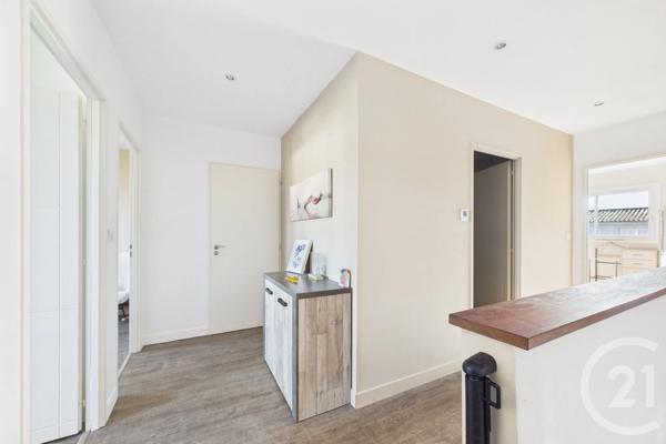 Maison à vendre  4 pièces - 118,62 m 2   EYSINES  - 33