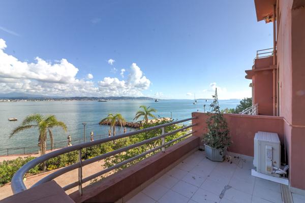 RARE ! Appartement front de mer 3P 63 m²