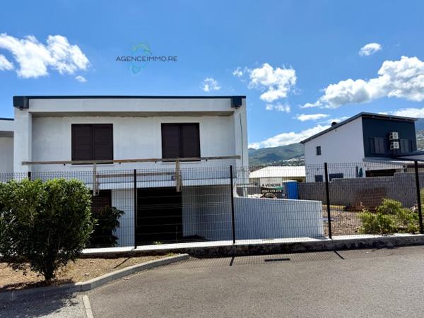 VILLA F4 NEUVE 78M2 A LE PORT