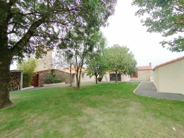 Maison 5 chambres, 165m² sur terrain 1200m², La Varenne (49270)