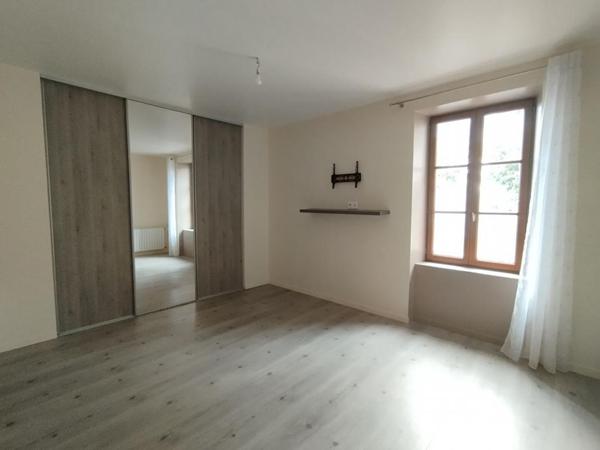 Maison 5 chambres, 165m² sur terrain 1200m², La Varenne (49270)