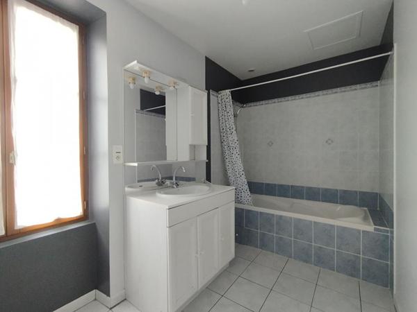 Maison 5 chambres, 165m² sur terrain 1200m², La Varenne (49270)