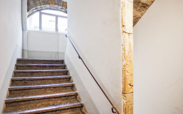 Appartement à vendre    1 pièce • 31 m2 Lyon 1