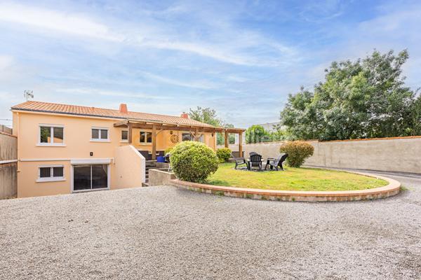 Vente
                Maison132 m² - 6 Pièces -
                    SAINT JEAN DE BOISEAU (44640)