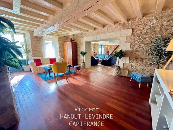 Maison à vendre 12 pièces SCEAUX D'ANJOU (49)